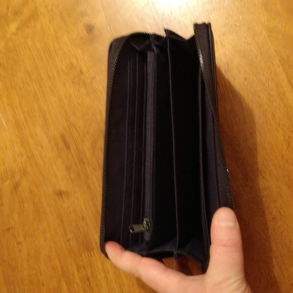 Wallet - Picture 3 of 6